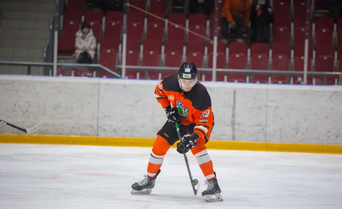 Российский форвард с опытом КХЛ прибыл на просмотр жлобинский «Металлург»