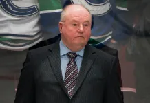 В «Ванкувере» сменился главный тренер