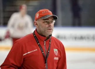Сборная Беларуси по хоккею официально осталась без главного тренера