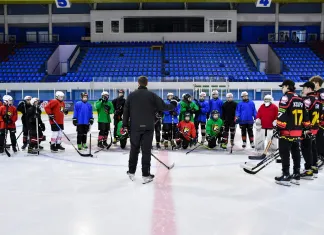 Хоккеисты «Гомеля» провел мастер-класс для ребят из детской школы