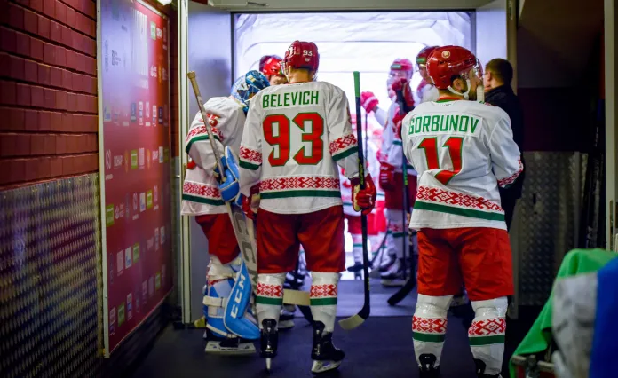 Сборную Беларуси после поражения от россиян покинули три игрока, Стась остался у руля «Гомеля», Аношко выбрали на драфте — все за вчера