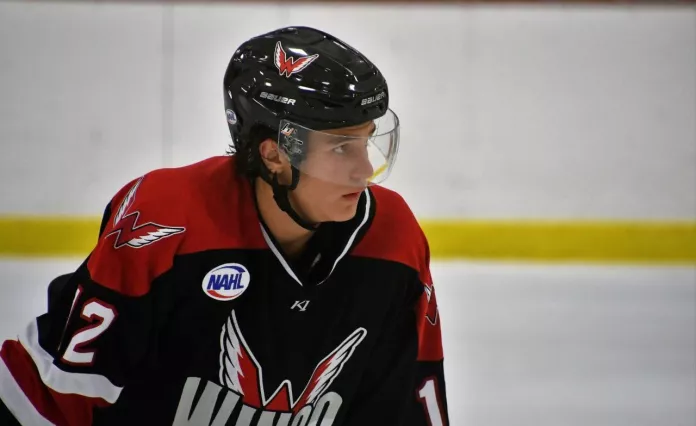 19-летний белорусский хоккеист ближайший сезон проведёт в лиге USHL
