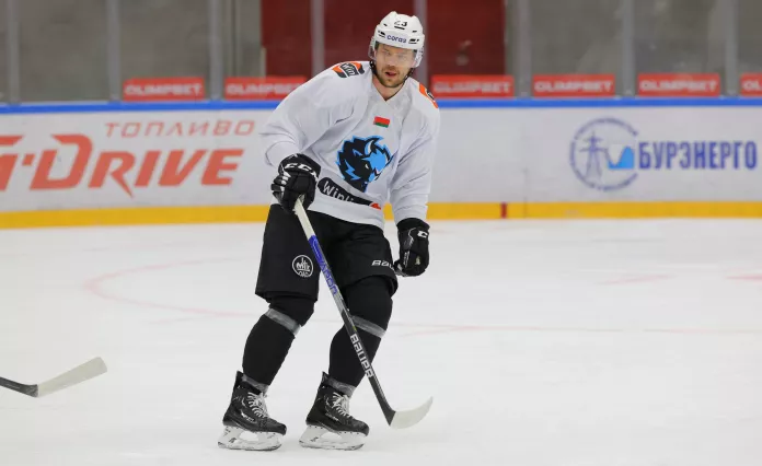 Андрей Стась: В Омске построили новую арену, тут болельщики любят хоккей
