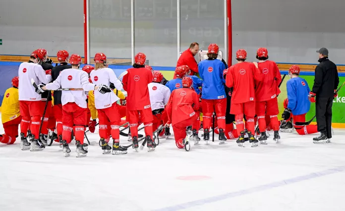 Илья Соловьев и еще три хоккеиста вызваны в молодежную сборную Беларуси