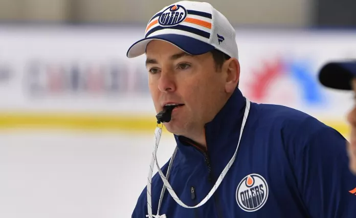 В НХЛ состоялась первая тренерская отставка сезона с участием брата экс-наставника минского «Динамо»