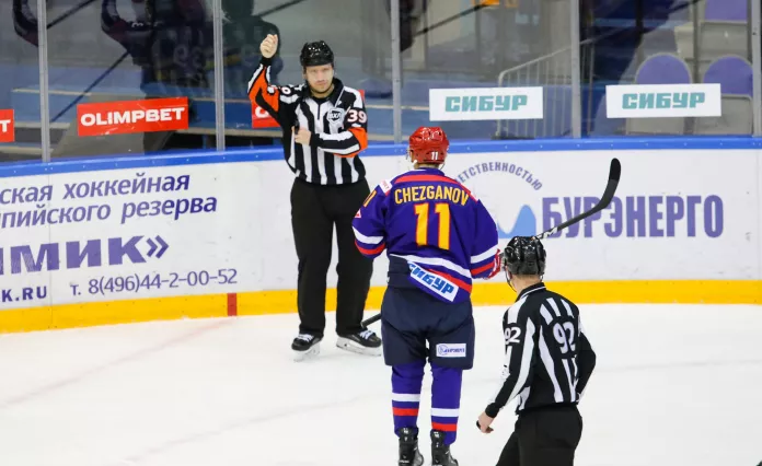 Два белоруса заработали отрицательную полезность в матчах ВХЛ
