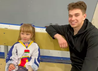 Видео: Юная болельщица «Лиды» взяла милейшее интервью у Максима Карпова