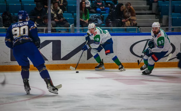 Белорусский форвард возглавил рейтинг игроков КХЛ, в пятерке — хоккеист минского «Динамо»