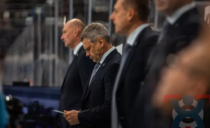 Дмитрий Квартальнов улучшил свои позиции в рейтинге тренеров КХЛ
