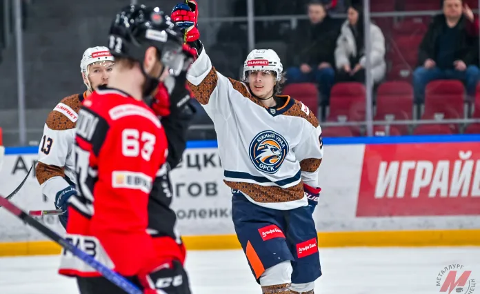 Алексей Фурса набрал первый результативный балл в плей-офф ВХЛ