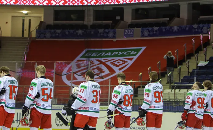 Макрицкий взял бронзу КХЛ, состав белорусской «молодежки» на турнир, Колосов должен был сыграть в НХЛ — все за вчера