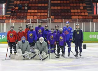 Видео: Нападающий СКА посетил тренировку воспитанников хоккейной школы «Могилева»