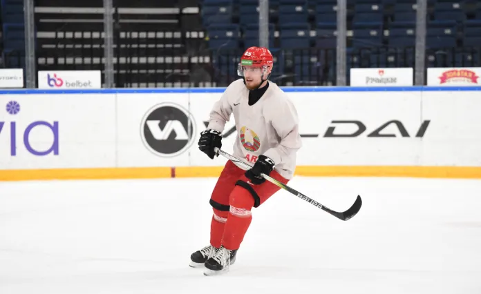 Шесть хоккеистов официально пополнили ростер сборной Беларуси