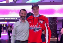 Наставник «Де-Мойн Бакканирс» поддержал Илью Протаса во время драфта-2024 НХЛ