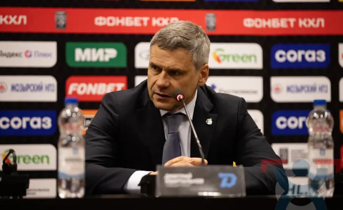 Дмитрий Квартальнов возглавляет оба рейтинга тренеров КХЛ
