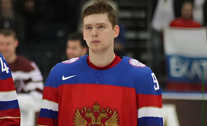 Агент Евгения Кузнецова заявил об интересе 15 клубов НХЛ