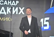 41-летний Александр Жидких в четвертый раз подряд получил приз за преданность хоккею