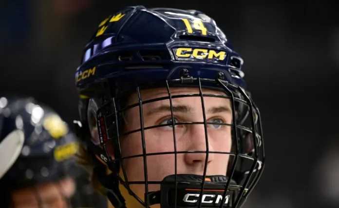 Форвард сборной Швеции U18 стал самым ценным игроком ЮЧМ-2025