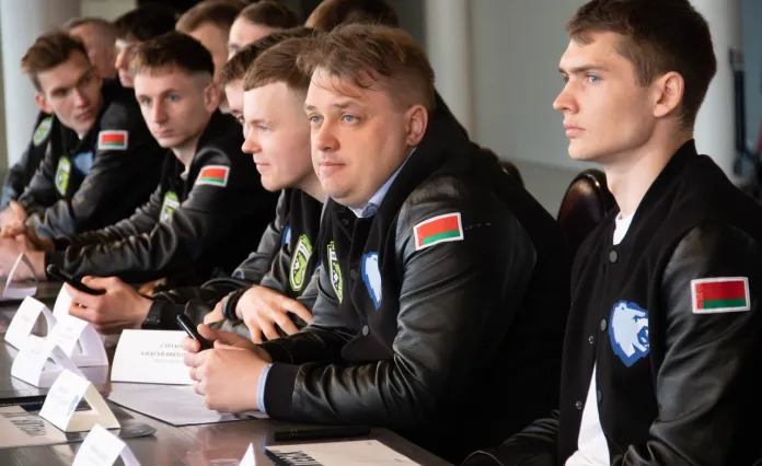 Видео: «Витебск» получил сертификат на сумму 500 тысяч белорусских рублей на развитие хоккея