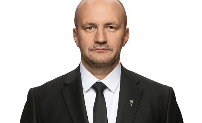 Белорусский тренер Юрий Кузьменков с «Трактором» стал серебряным призёром КХЛ