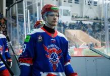 Кирилл Стихин продлил контракт со «Славутичем»