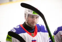 Нападающий с опытом игры в КХЛ Егоров остается в «Славутиче»