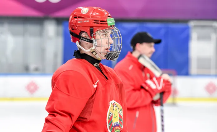 Несколько скаутов НХЛ связывались с 17-летним белорусским форвардом перед драфтом
