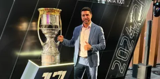 Гендиректор минского «Динамо» прикоснулся к Кубку Гагарина