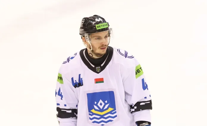 Алексей Садовик продолжит выступать за «Химик»