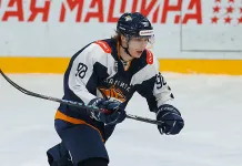 «Магнитка» продлила контракт с белорусским нападающим Фурсой