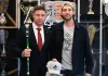 Фото: Никита Толопило передал Федерацию хоккея памятные сувениры