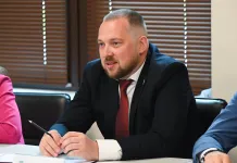 Артем Васильев поделился мнением о матче Протаса и Шаранговича в Минске