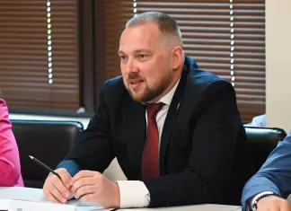 Артем Васильев поделился мнением о матче Протаса и Шаранговича в Минске
