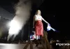 Видео: Солистка группы «Моя Мишель» выступила на сцене с джерси «Бреста» в руке