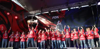 Белорусский тренер Гусов получил чемпионский перстень от «Локомотива»