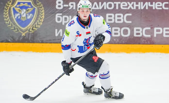 Два игрока покидают «Брест»