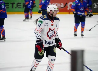 «Металлург» одолел «Локомотив», Сергей Большаков не дотянул до «сухаря» 43 секунды