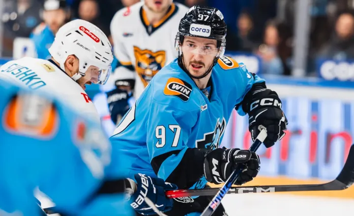 Форвард минского «Динамо» вошёл в топ-6 игроков КХЛ по среднему числу бросков за матч Форвард минского «Динамо» вошёл в топ-6 игроков КХЛ по среднему числу бросков за матч