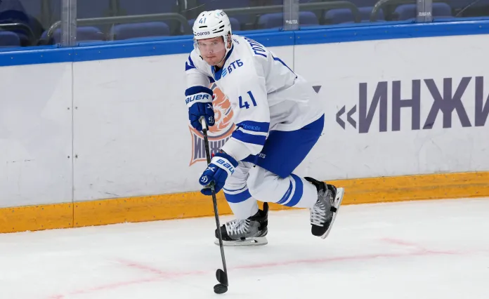 Видео: Кирилл Готовец получил травму лица в матче с «Северсталью» Видео: Кирилл Готовец получил травму лица в матче с «Северсталью»