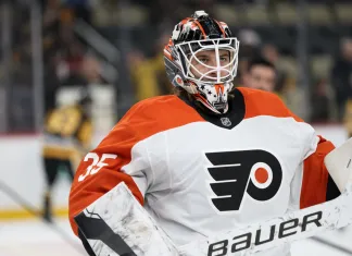 Вратарь «Филадельфии» угодил в лазарет. Алексея Косолова ждёт дебют в нынешнем сезоне НХЛ  Вратарь «Филадельфии» угодил в лазарет. Алексея Косолова ждёт дебют в нынешнем сезоне НХЛ