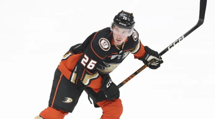 Источник: Экс-нападающий «Анахайма» подписал контракт с минским «Динамо» на один сезон