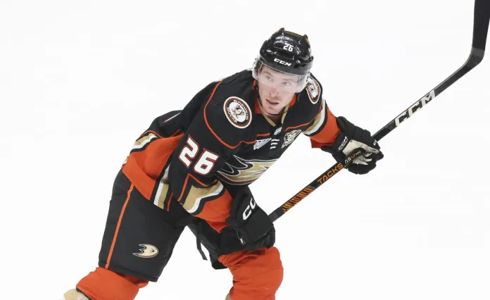 Источник: Экс-нападающий «Анахайма» подписал контракт с минским «Динамо» на один сезон Источник: Экс-нападающий «Анахайма» подписал контракт с минским «Динамо» на один сезон