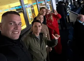 Белорусские биатлонисты посетили матч минского «Динамо» и «Амура» Белорусские биатлонисты посетили матч минского «Динамо» и «Амура»