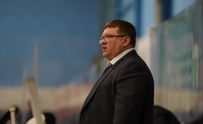 Дмитрий Кравченко: Хоккей — это такое же шоу, как кино или театр, только здесь эмоции идут на адреналине Дмитрий Кравченко: Хоккей — это такое же шоу, как кино или театр, только здесь эмоции идут на адреналине