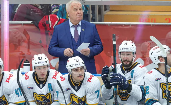 Владимир Крикунов — об уходе с поста главного тренера «Сочи»: Продолжаю работать консультантом, буду подсказывать ребятам и тренерам