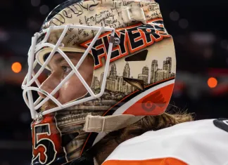 Алексей Колосов не пропустил ни одной шайбы в дебютном матче сезона НХЛ