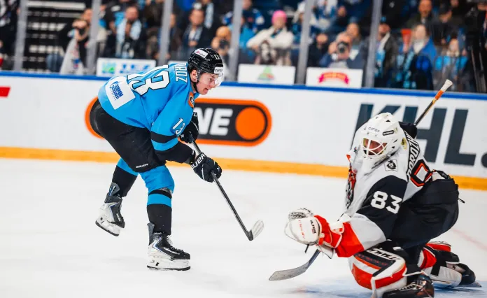Видео: Шайбы белорусов Ивана Дроздова и Вадима Мороза вошли в топ-10 голов октября КХЛ