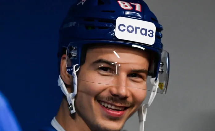 «Голдобин — это второй Кузнецов». Максим Рыбин раскритиковал звёздного форварда СКА