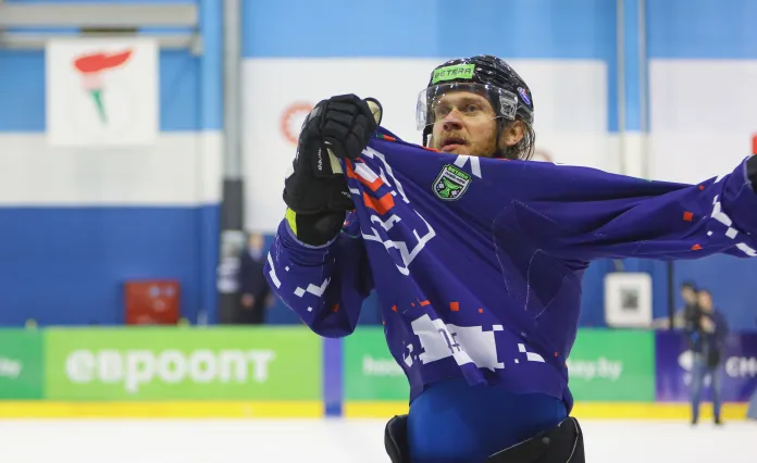 Экс-хоккеист минского «Динамо» собирает деньги на лечение жены