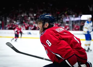 Александр Овечкин забил 900-й гол. Вратарь «Сент-Луиса» попробовал украсть шайбу